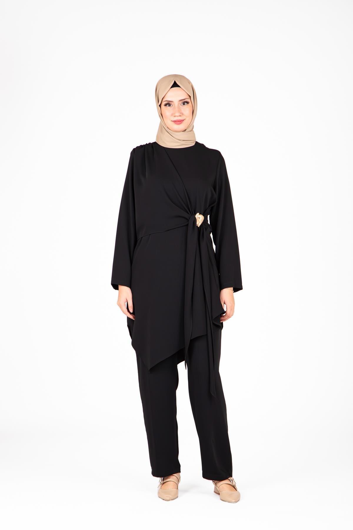 TOKA DETAYLI PANTOLONLU TAKIM