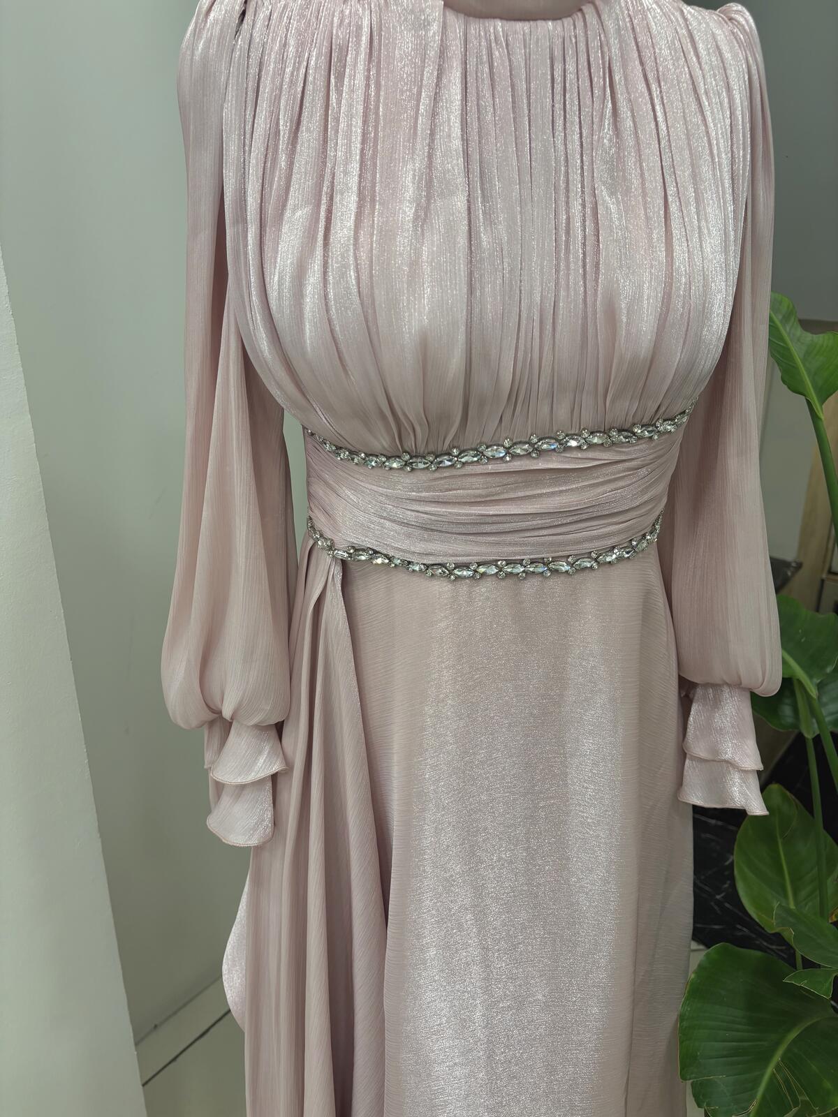 BELİ TAŞLI VOLANLI ALİZE ELBİSE