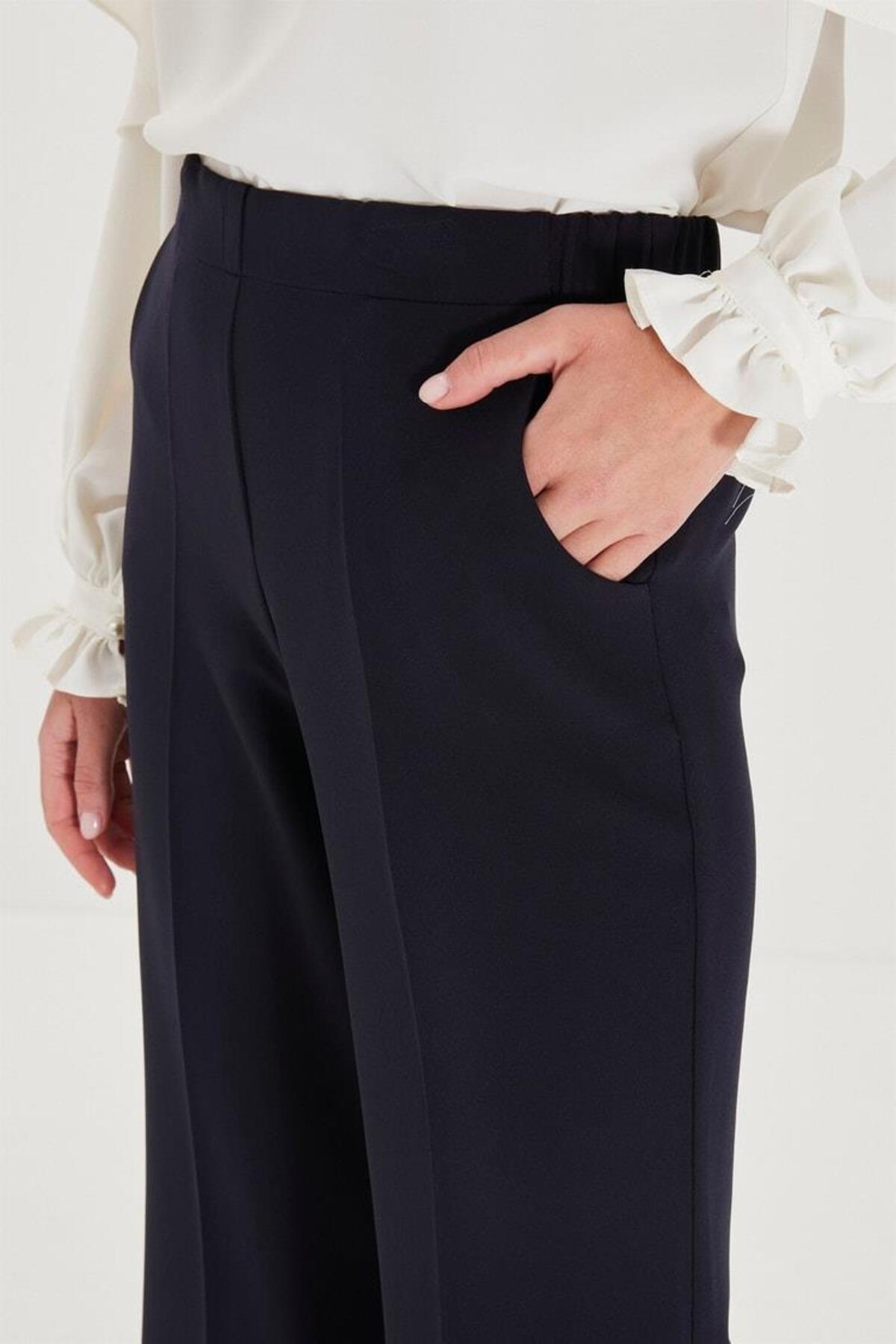 LASTİKLİ GENİŞ PAÇA PANTOLON