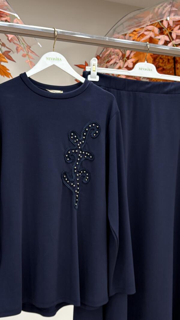 İNCİ İŞLEMELİ ETEKLİ TAKIM