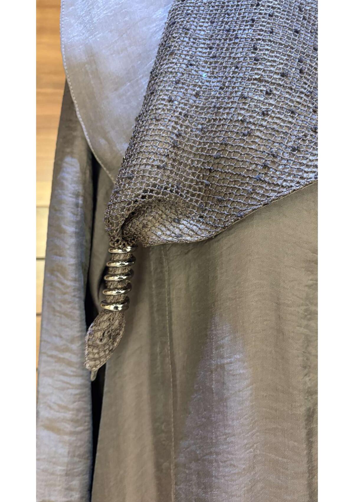 OMUZDAN FULARLI ELBİSE