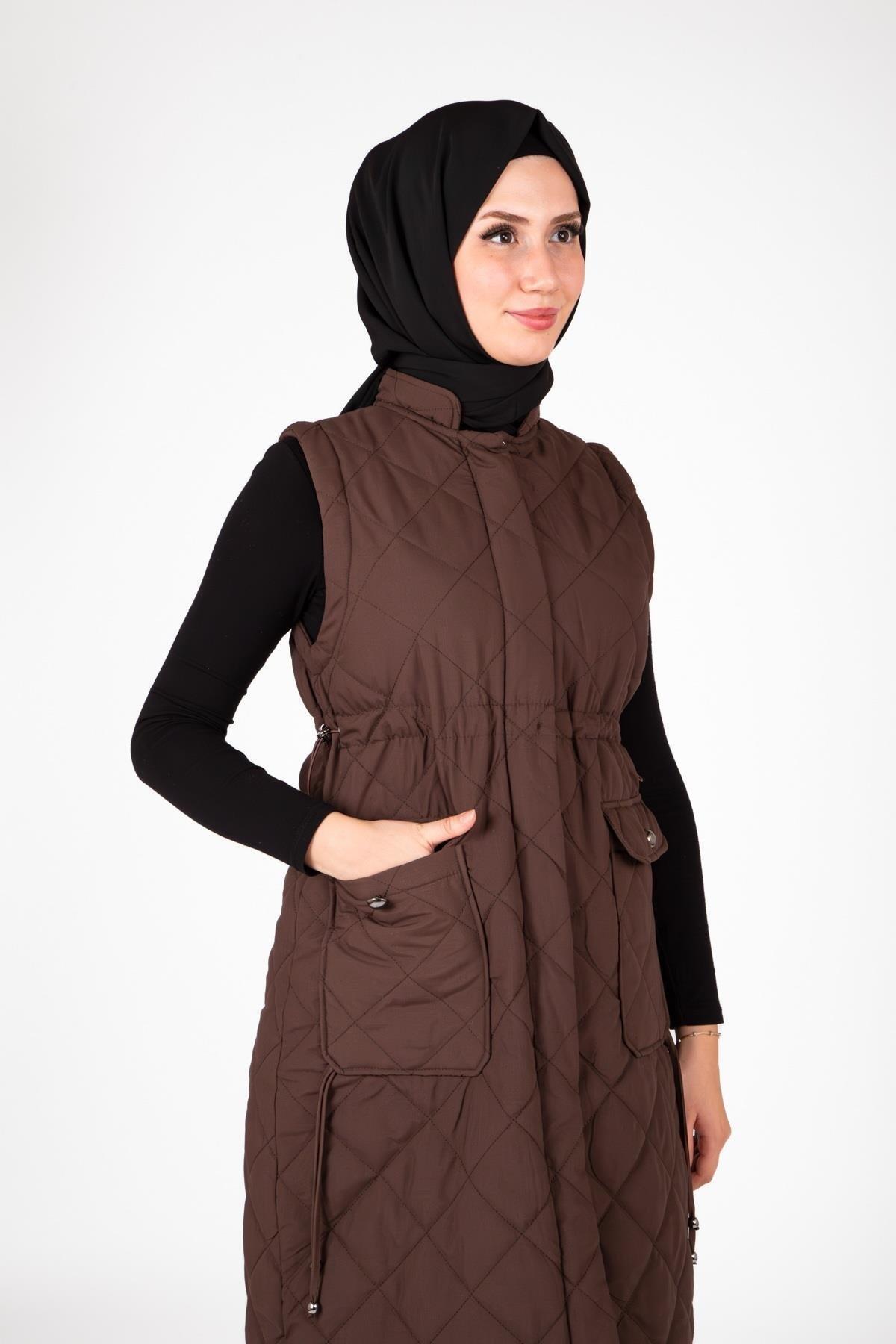 BAKLAVA DESEN KAPİTONE YELEK