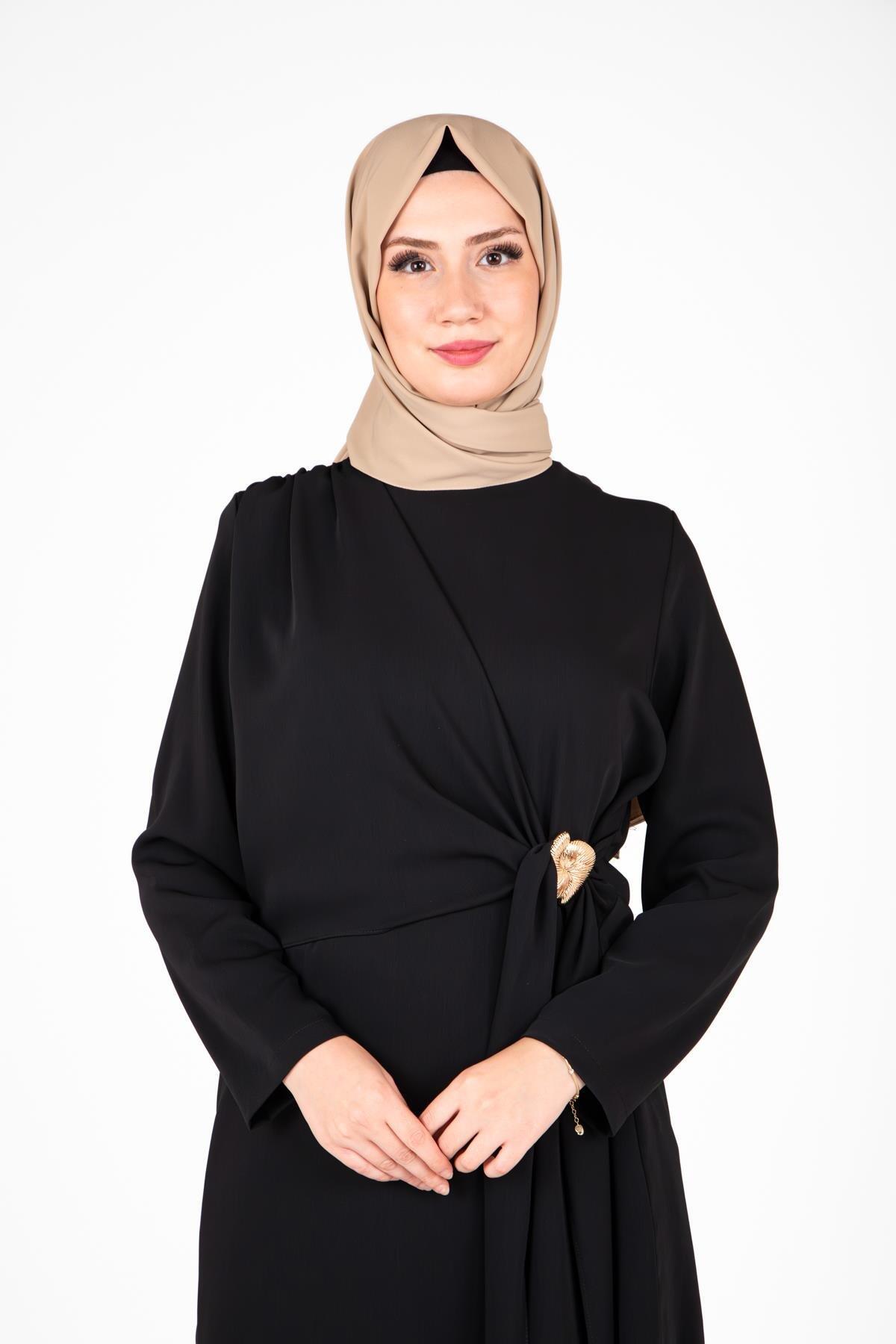 TOKA DETAYLI PANTOLONLU TAKIM