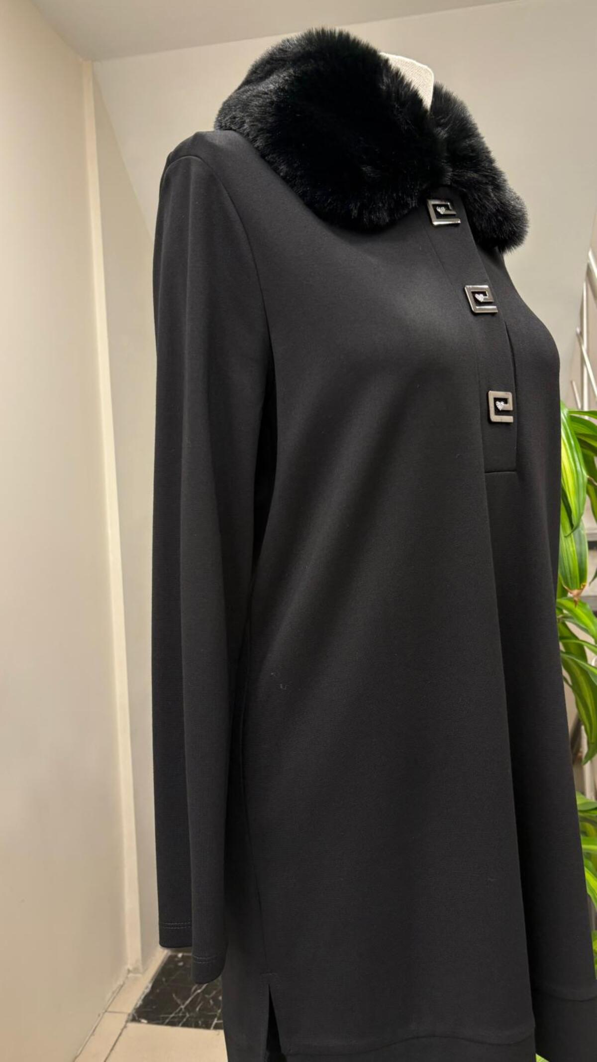 KÜRK YAKALI PANTOLONLU TAKIM