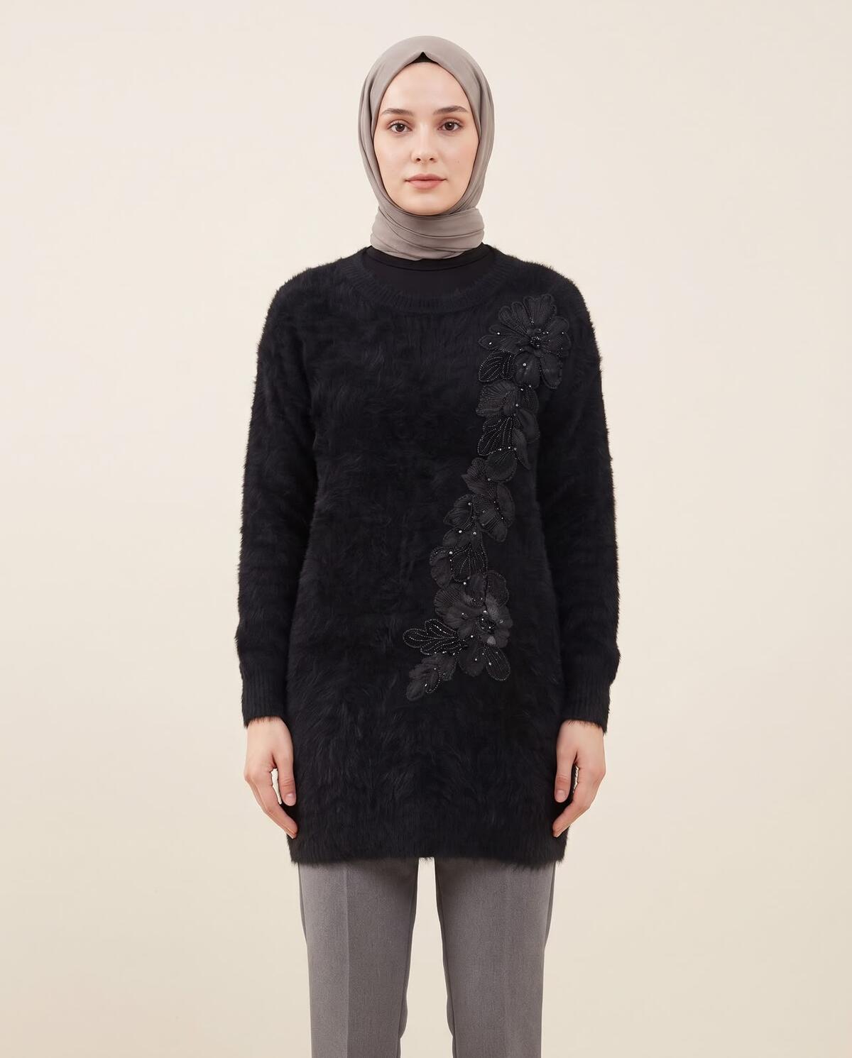 ANGORA İŞLEMELİ KAZAK TUNİK