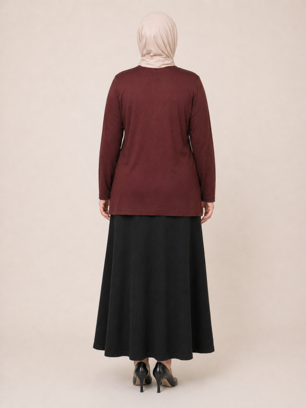 ÇİÇEK İŞLEMELİ TAŞLI BLUZ