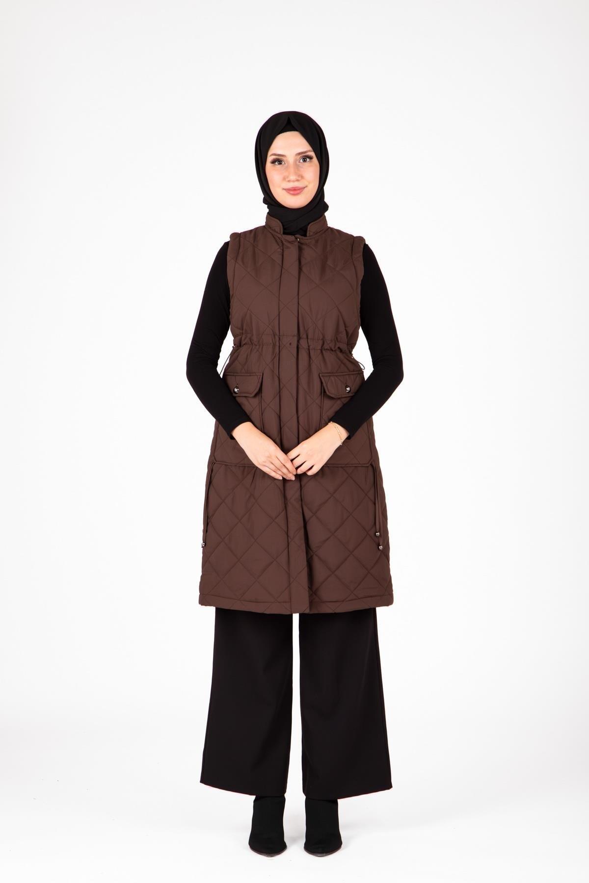 BAKLAVA DESEN KAPİTONE YELEK