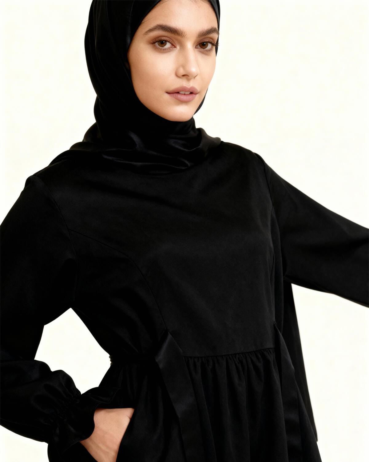 YAN BAĞLAMALI İPEK ELBİSE