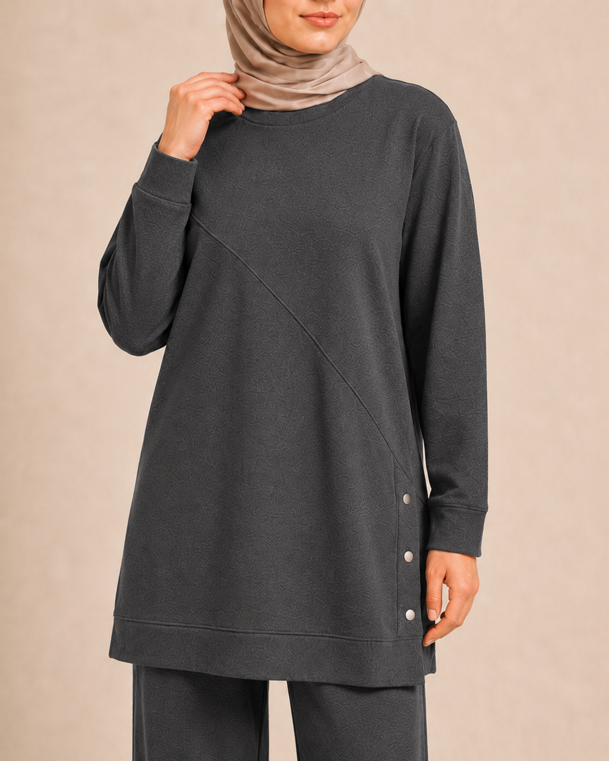 DÜĞME DETAYLI İKİ İPLİK PANTALONLU TAKIM