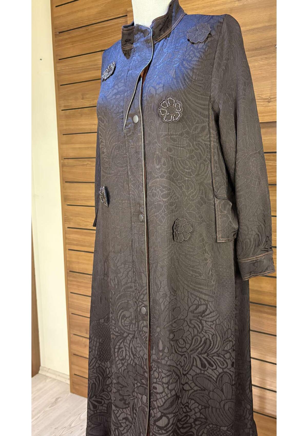 İŞLEMELİ ÇİÇEK DESENLİ KAP