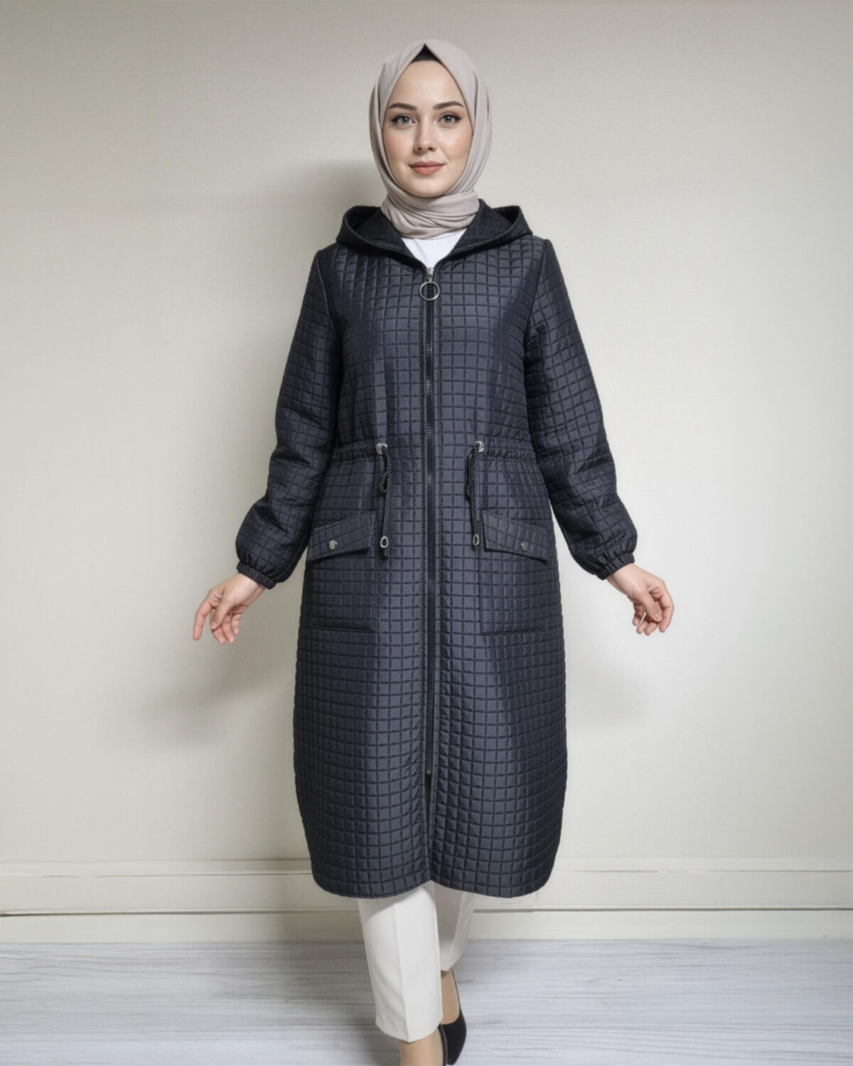 TORBA CEPLİ KAPŞONLU KISA MONT TORBA CEPLİ KAPŞONLU KISA MONT