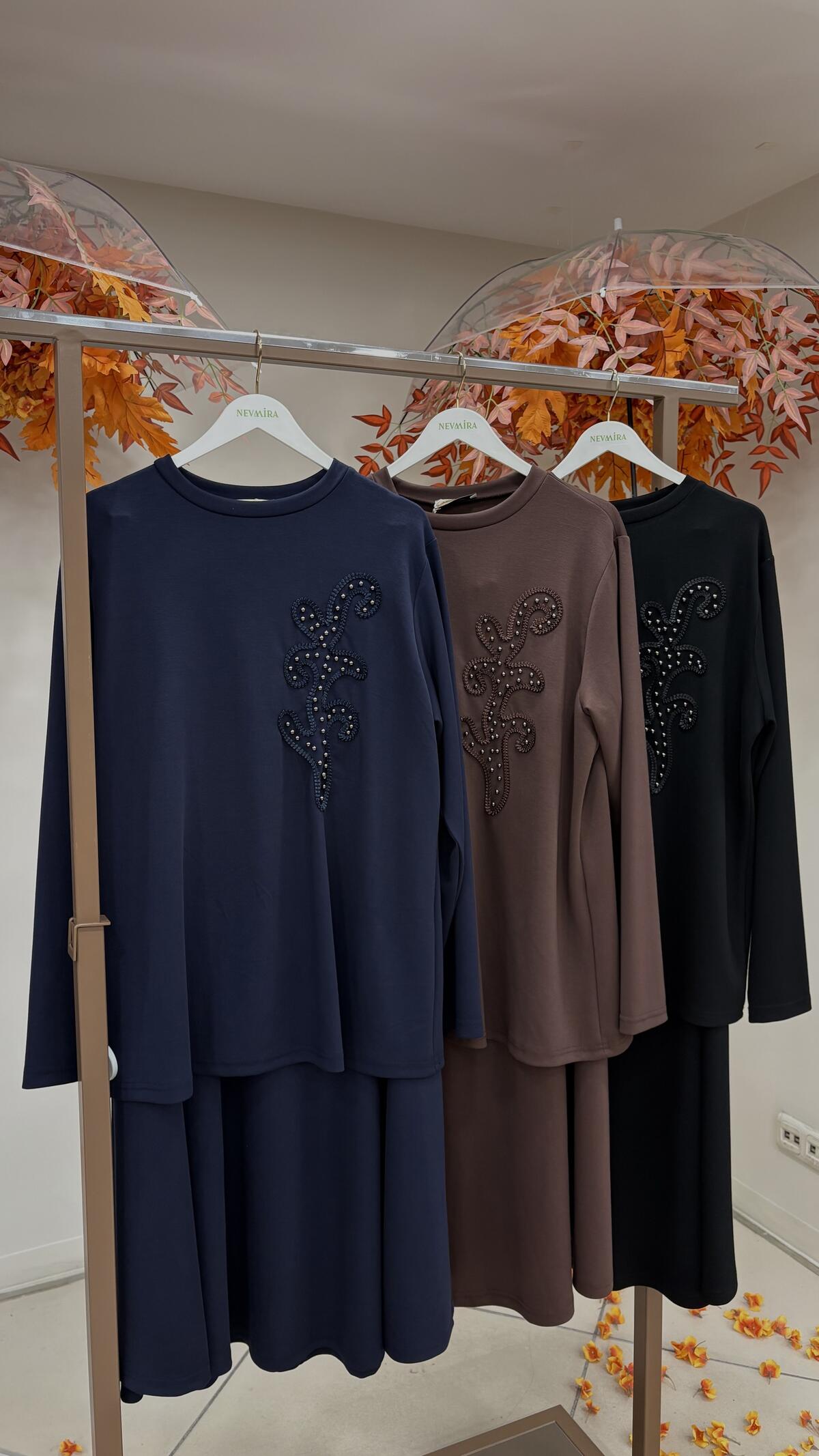 İNCİ İŞLEMELİ ETEKLİ TAKIM